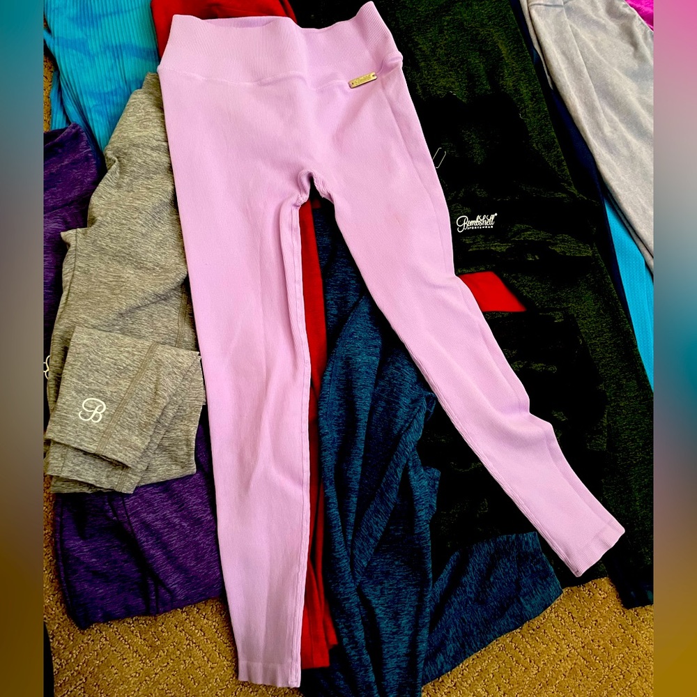 Bombshell sportswear lavender seamless leggings xs/s read description!